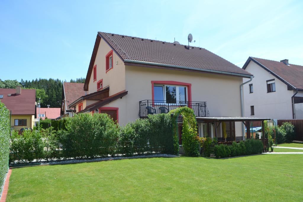 Liptovský Mikuláš 阿巴豪斯旅馆酒店 外观 照片